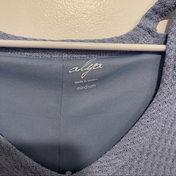 NWT Francesca’s Alya cutout dress Medium fall waffle knit - Picture 5 of 8